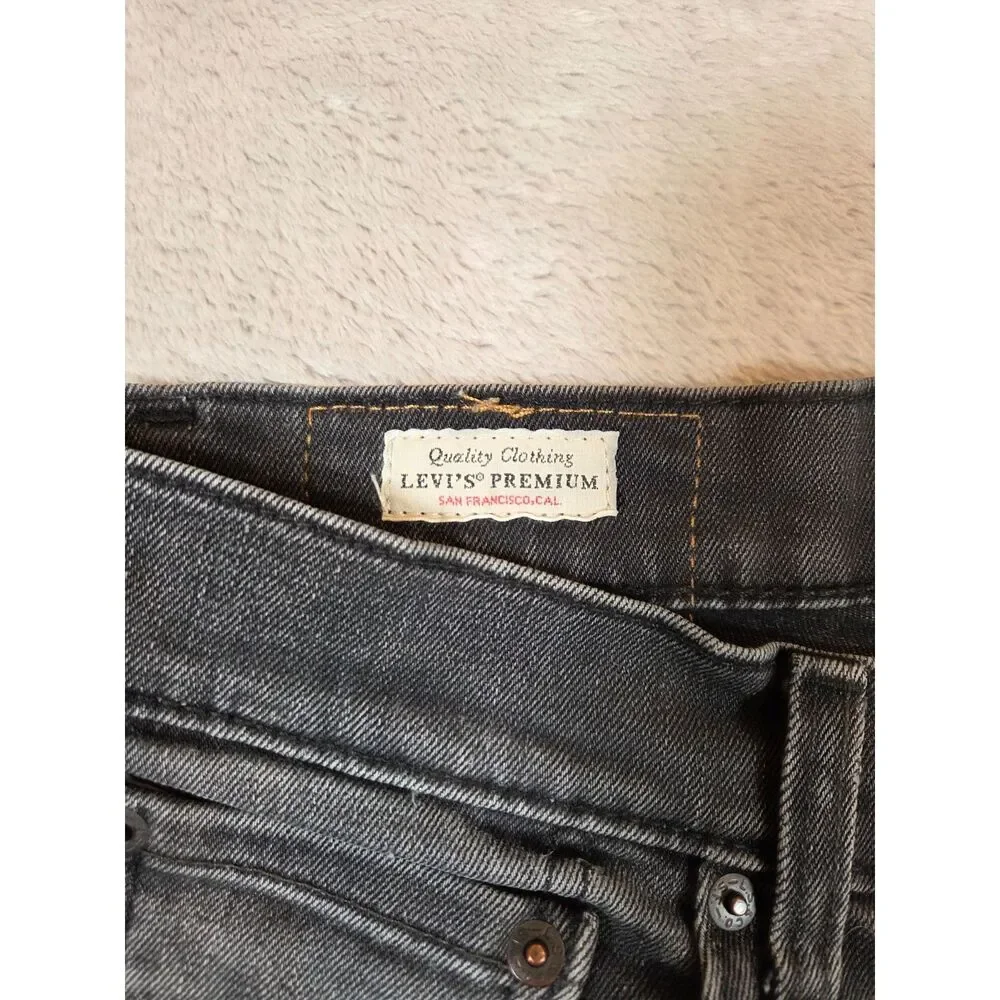 Levi’s Premium 541 Athletic Taper Jeans Men’s 31x30 Black Distressed Stretch
